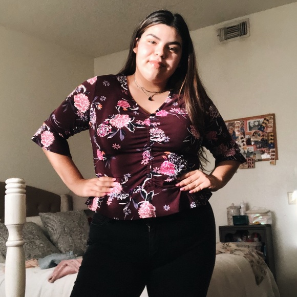 Blouse - Picture 1 of 5